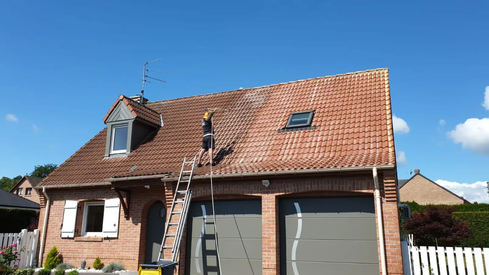 Couvreur en intervention sur une toiture