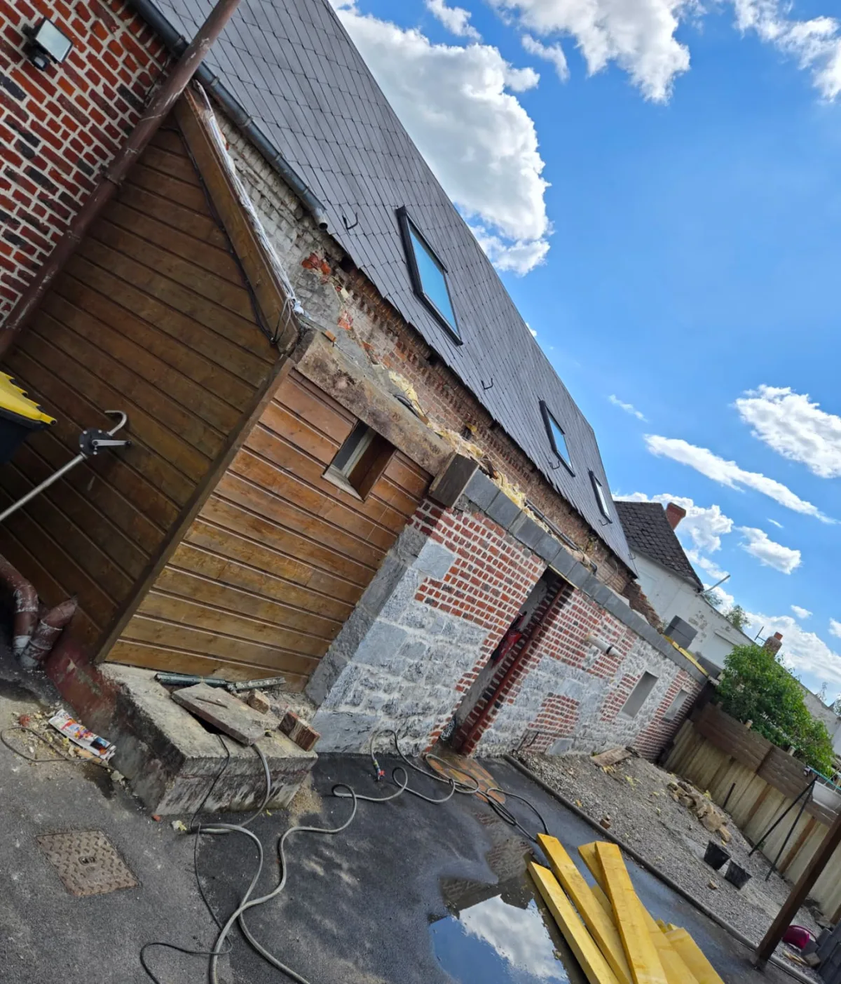 Bardage bois et couverture ardoise, rénovation de façade — ZD Habitat Sur